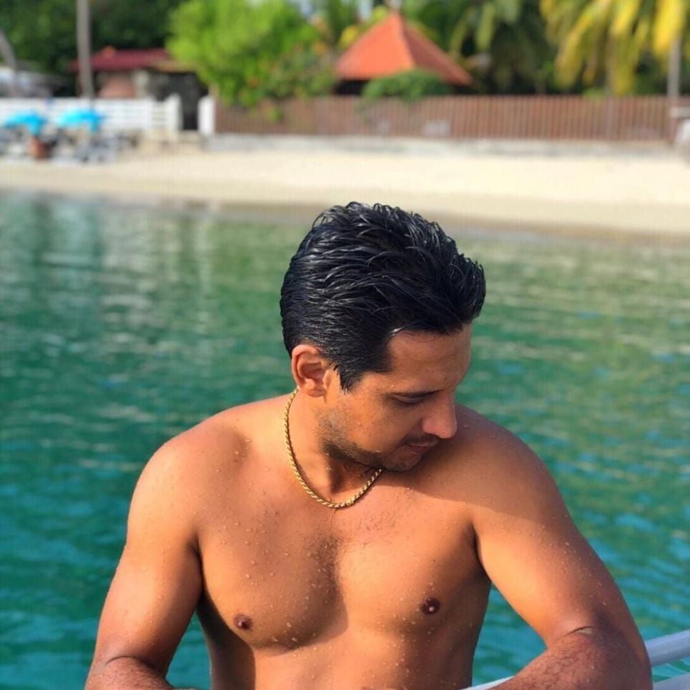 Meet your Posher, Marc